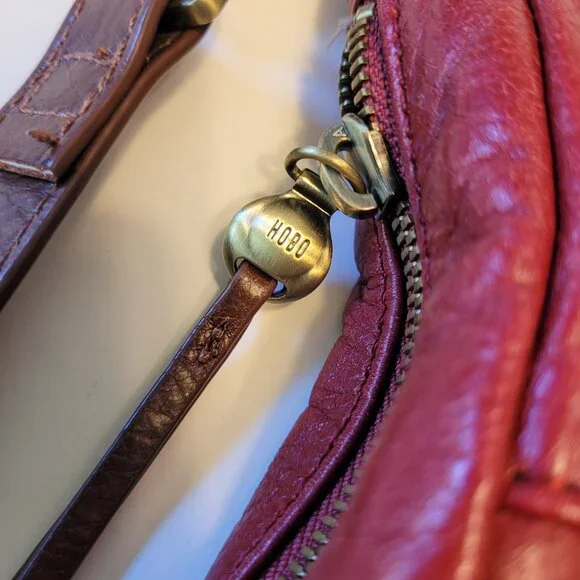 HOBO Slouchy Convertible Crossbody Shoulder Bag - Picture 12 of 15